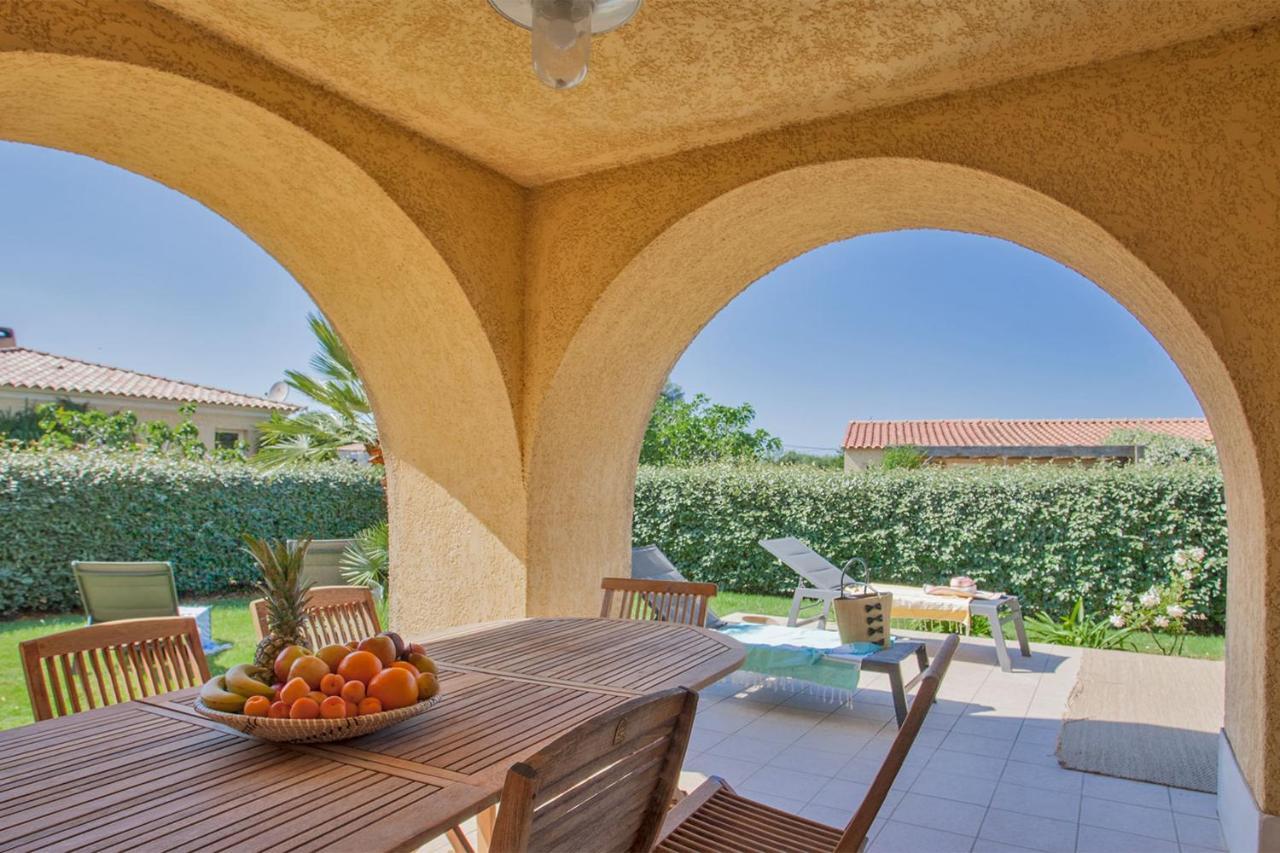 Location De Vacances Olivier Jardin Privatif Et Piscine Chauffee Partagee Calvi  Buitenkant foto